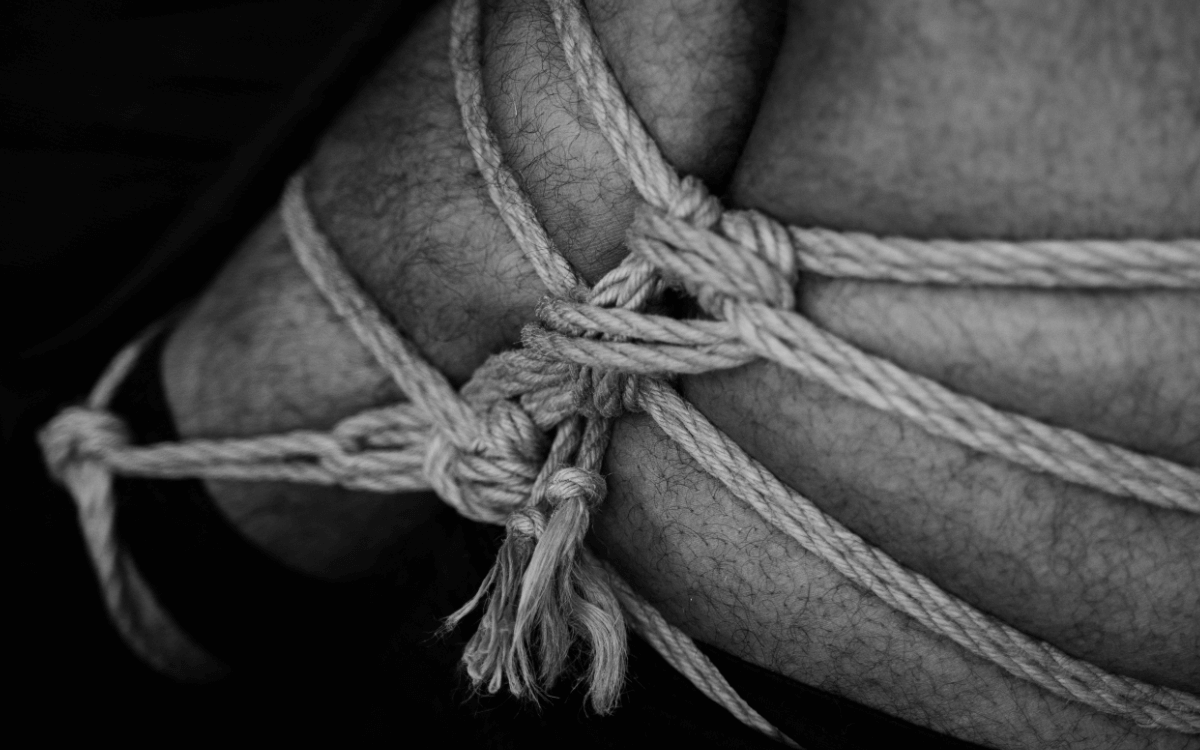 Shibari oder auch – die Kunst des achtsamen Fesselns Shibari – The Art of Mindful Bondage