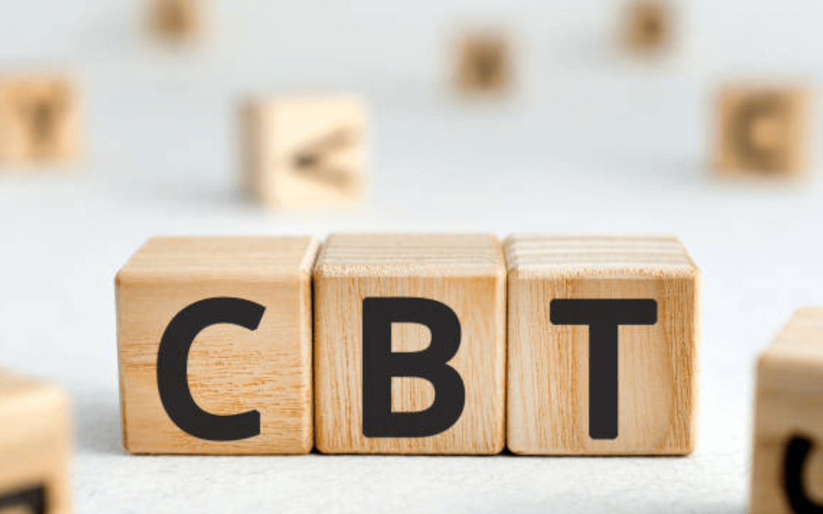 CBT = Cock and Ball Torture: Symbolbild: Holzwürfel mit den Buchstaben CBT Englisch: Symbolic image: Wooden cube with the letters CBT